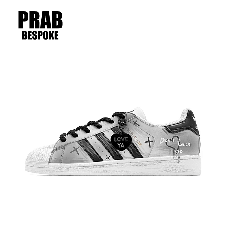 Black-and-white heart signals- Unisex originals Superstar Custom